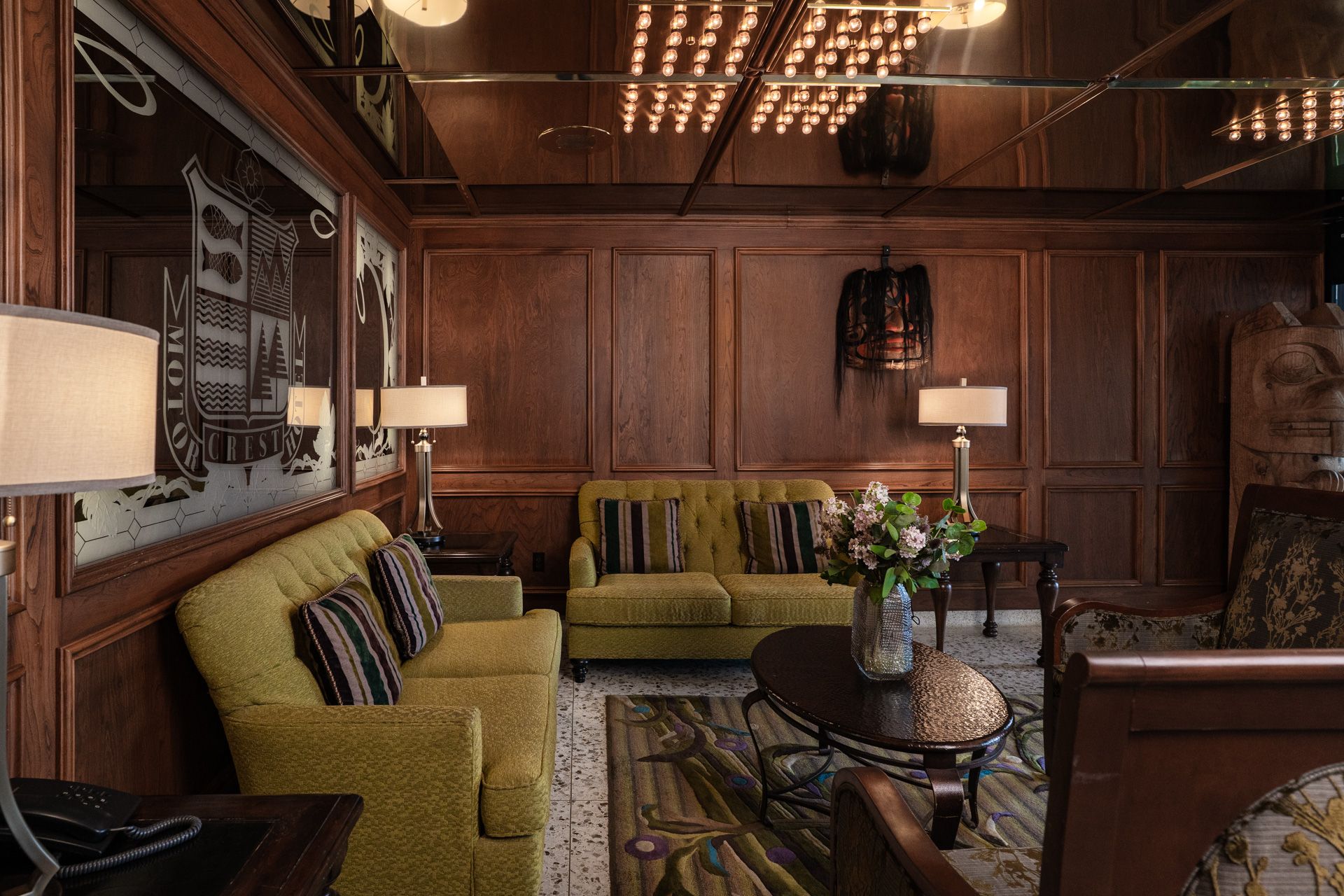 Crest hotel lounge , showcasing Indigenous art and carvings