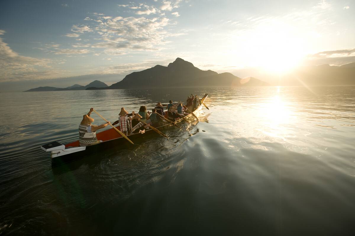 Takaya Tours canoe tours in Howe Sound
