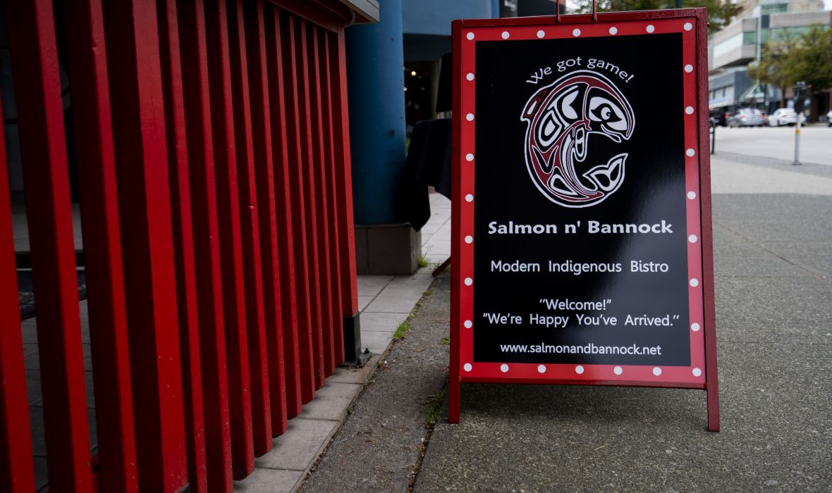 Salmon n' Bannock Bistro sidewalk sign.